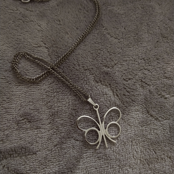 Necklace - Picture 2 of 3
